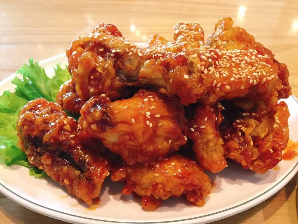 Mon-ga-chien-ran-nen-can-giay-hut-dau-mo.jpg Cuộn Giấy Đa Năng Chuyên Nghiệp Kokusai ( Chính Hãng) - An Toàn SK - Tiện Lợi 3